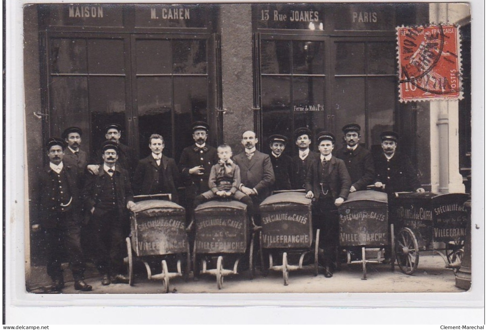 VILLEFRANCHE SUR SAONE :  Carte Photo Du Magasin """"au Planteur De Caiffa"""" Et Des Voitures De Livraison - Très Bon é - Villefranche-sur-Saone