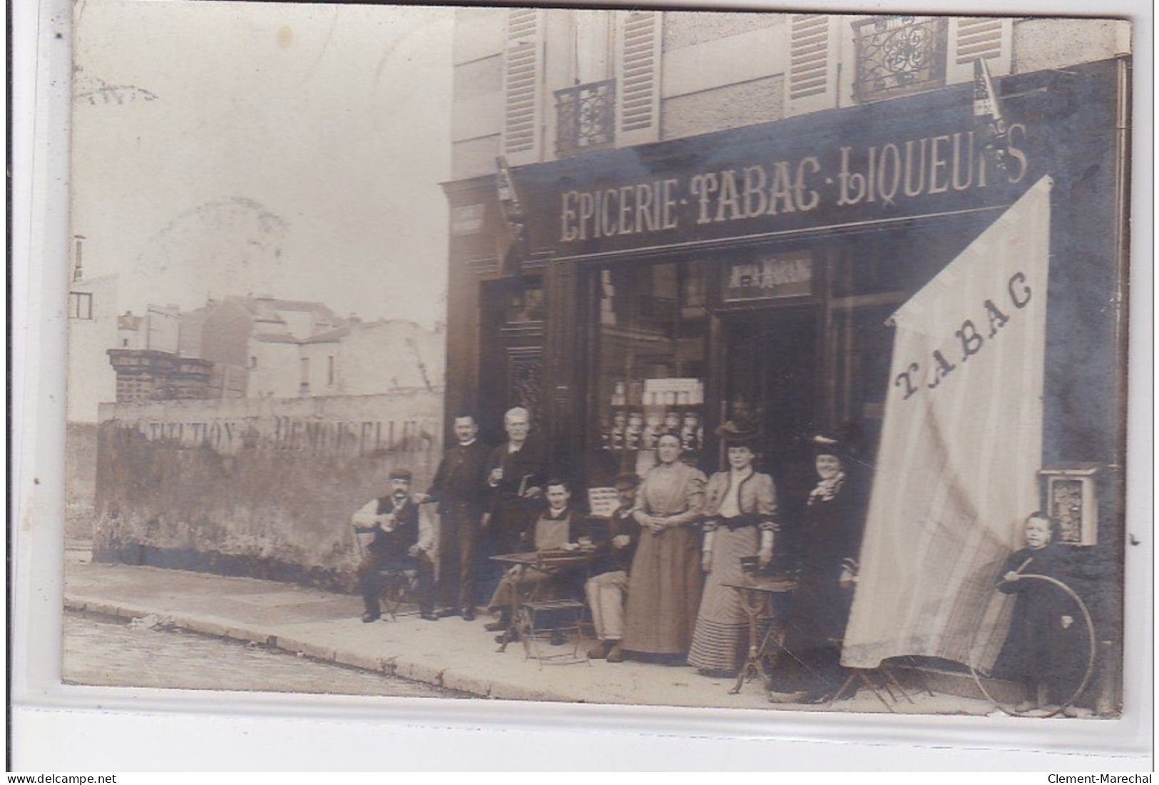 MONTREUIL : Carte Photo De L'épicerie-tabac Rue Michelet - Très Bon état - Montreuil