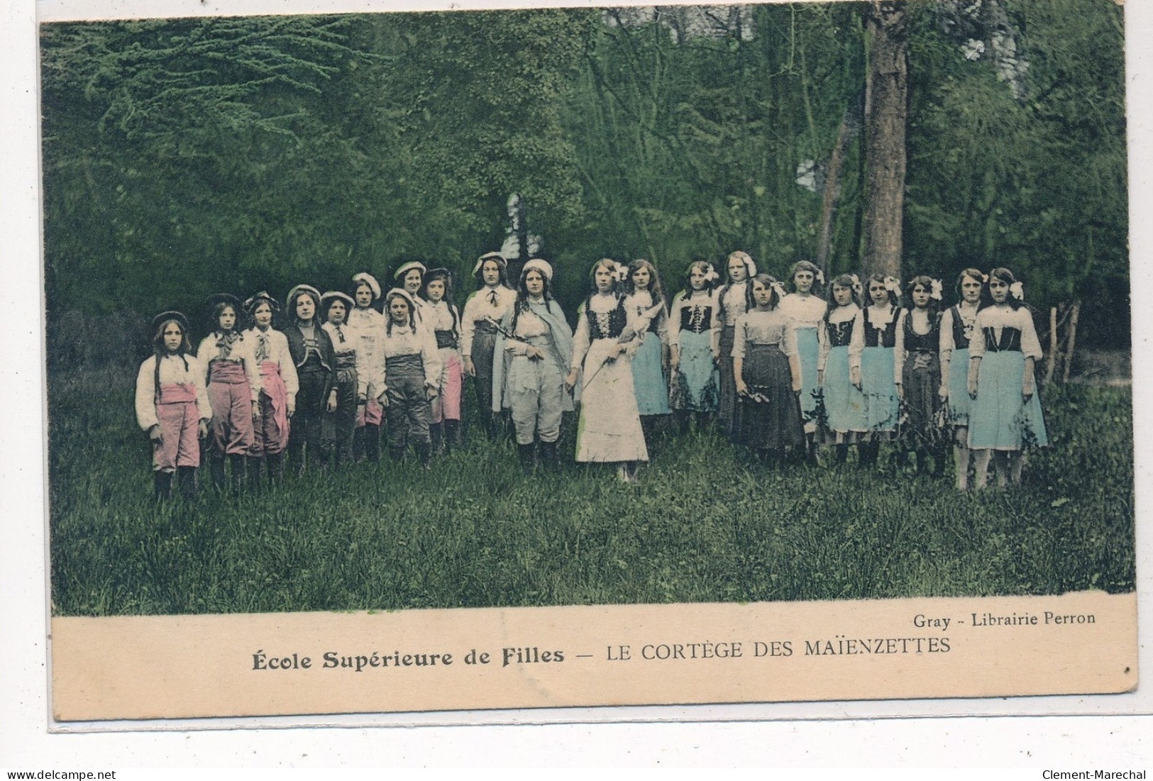 HAUTE SAONE : Ecole Superieure De Filles, Le Cortege De Maienzettes - Tres Bon Etat - Other & Unclassified