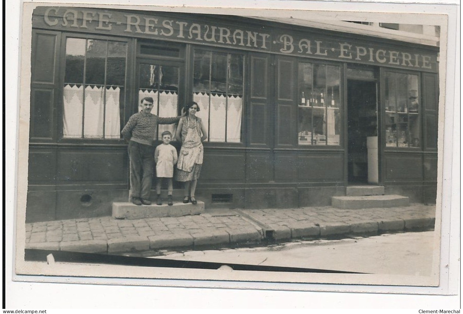 SAINT-AMAND-en-PUISAYE : Route De Cosne, Cafe Restaurant, Bal Epicerie - Tres Bon Etat - Saint-Amand-en-Puisaye