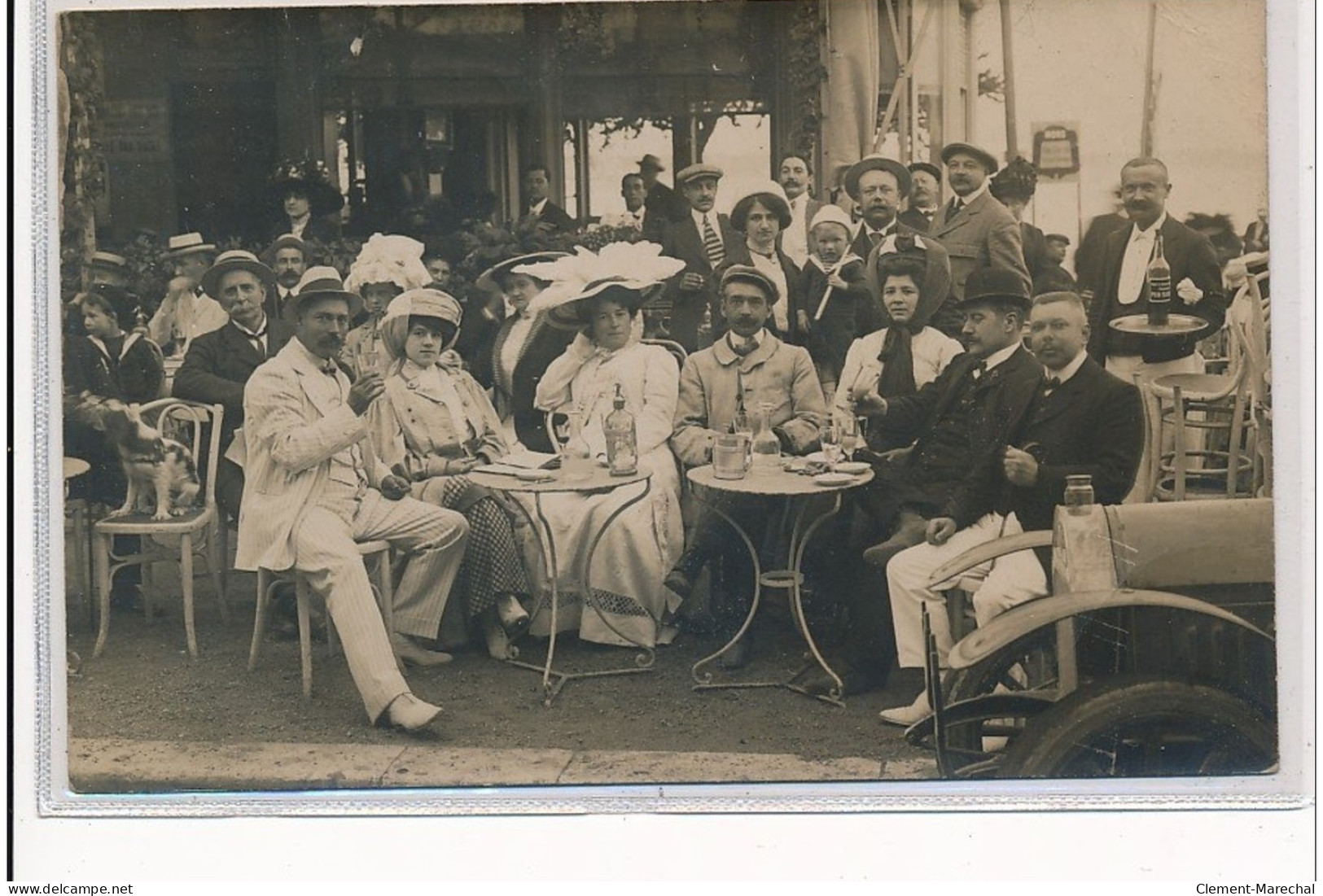 ROYAN : Terrasse Du Café Des Bains Automobile - Tres Bon Etat - Royan