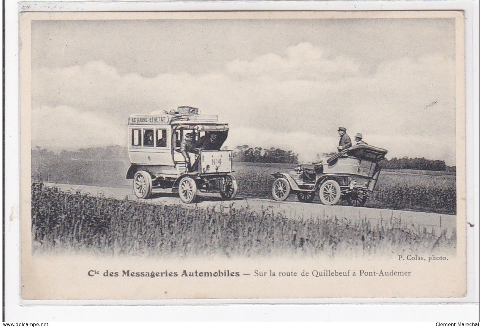 PONT-AUDEMER : Cie Des Messageries Automobiles Sur La Route De Quillebeuf - Très Bon état - Pont Audemer