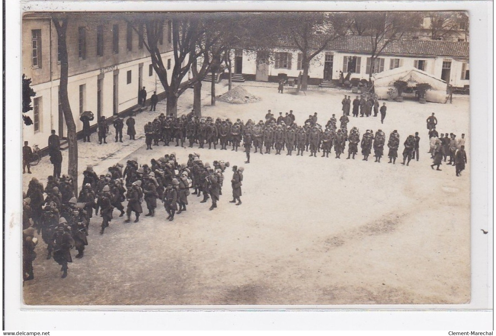 ROCHEFORT : Caserne Militaire - Très Bon état - Rochefort