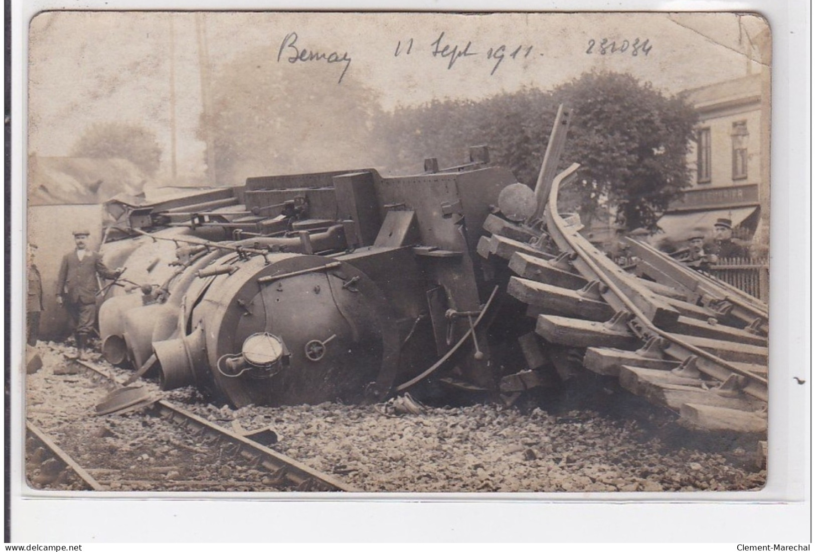 BERNAY : Carte Photo Du Déraillement Du Chemin Fer En Septembre 1911 - Bon état (traces) - Bernay