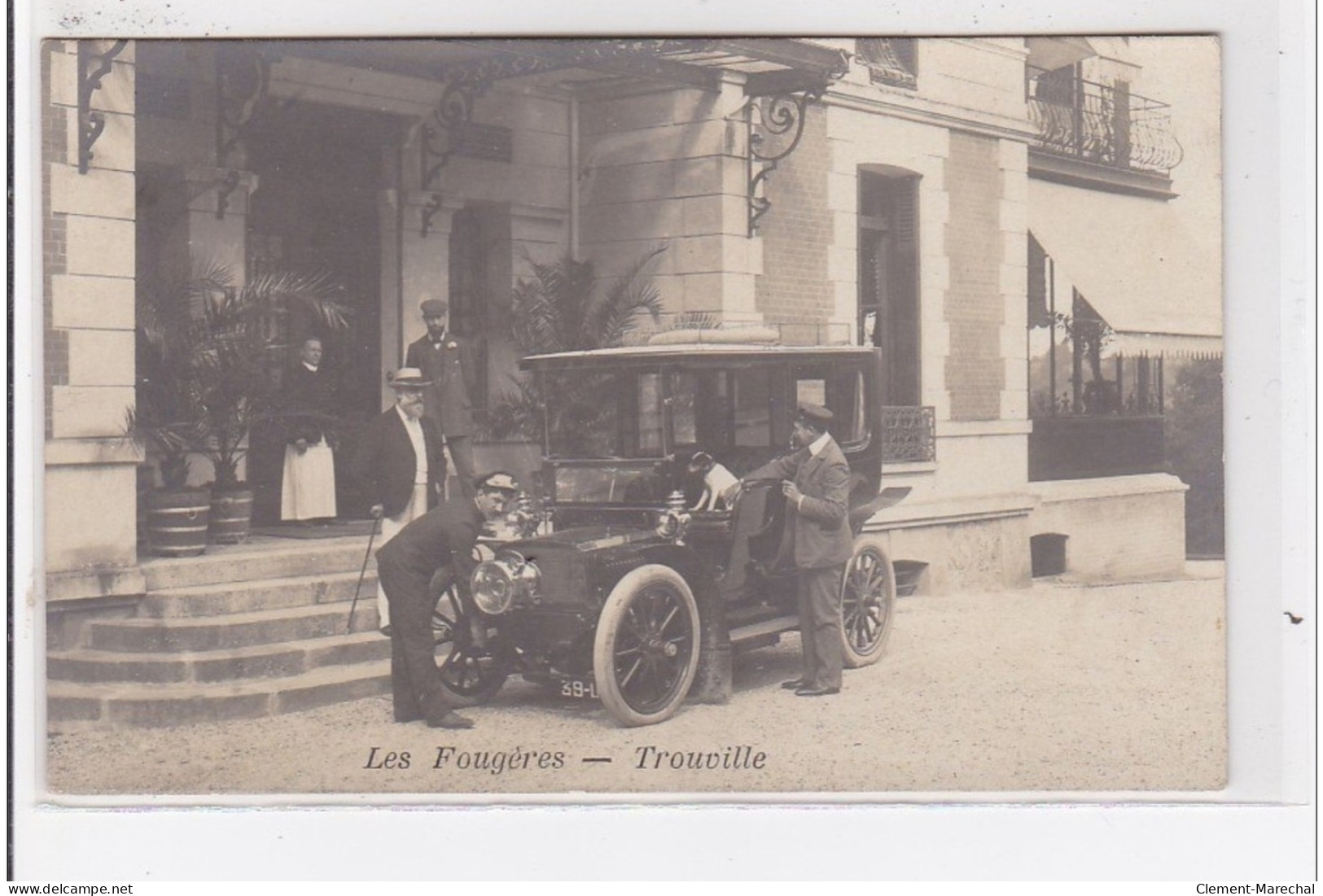 TROUVILLE : Carte Photo D'une Automobile Devant La Ville """"les Fougères"""" - Très Bon état - Trouville