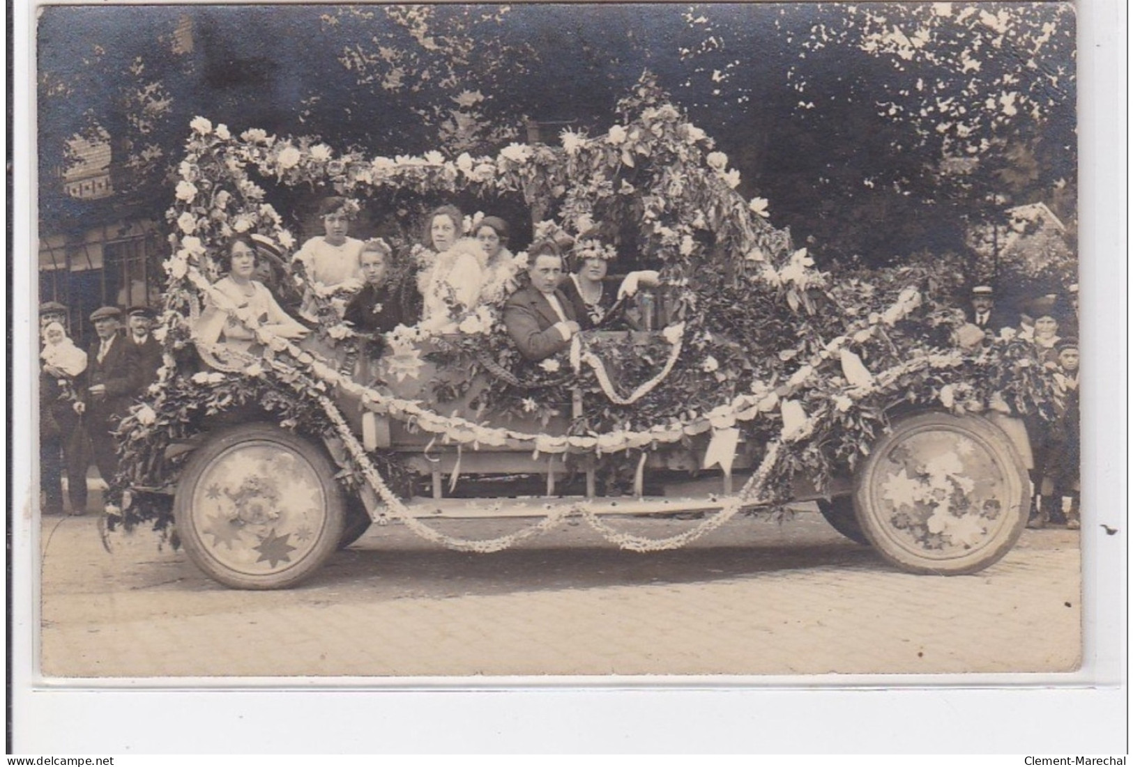 RETHEL : Carte Photo De La Bataille Des Fleurs En 1920 (automobile)- Très Bon état - Rethel