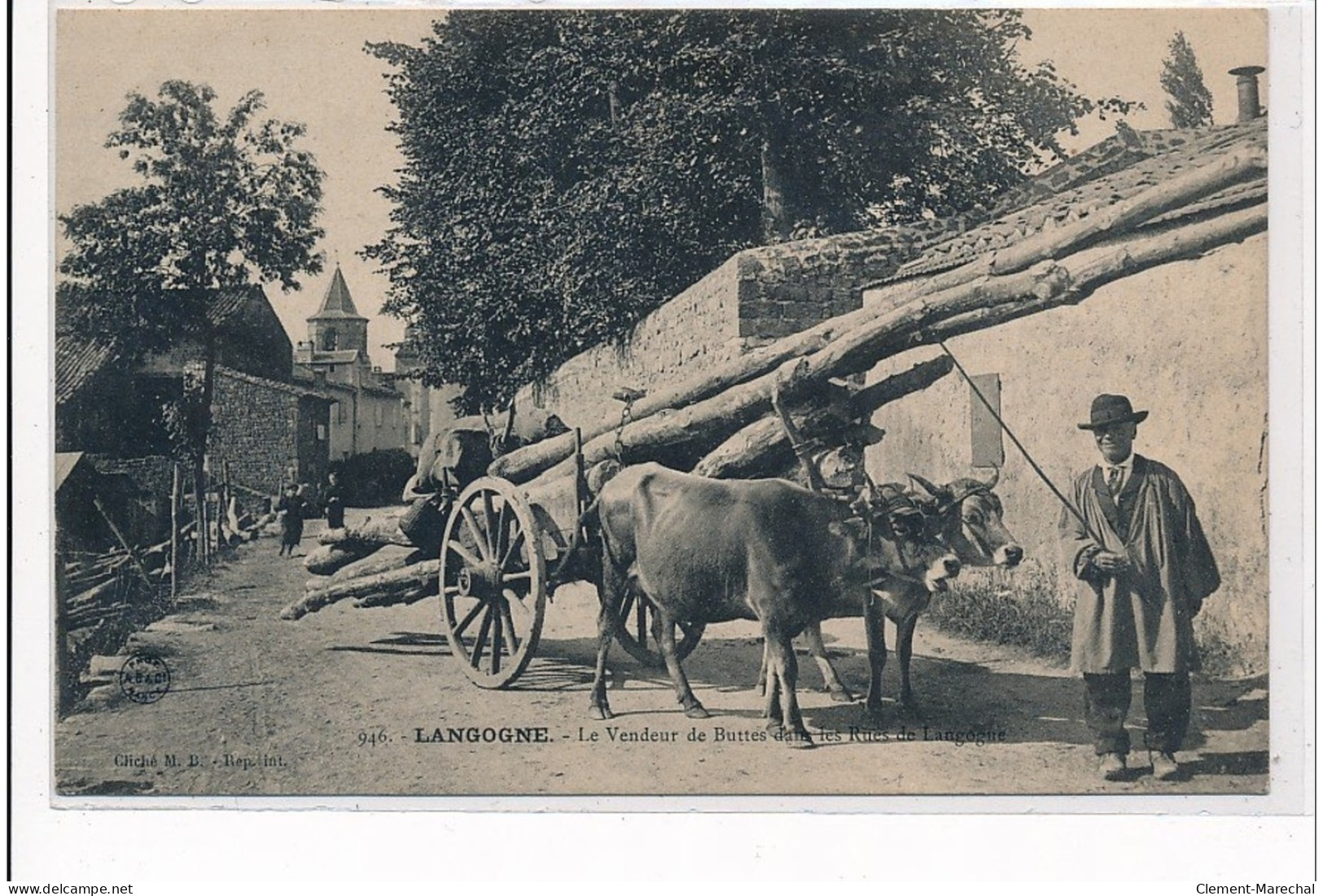 LANGOGNE : Le Vendeur De Buttes Dans Les Rues De Langogne - Tres Bon Etat - Langogne