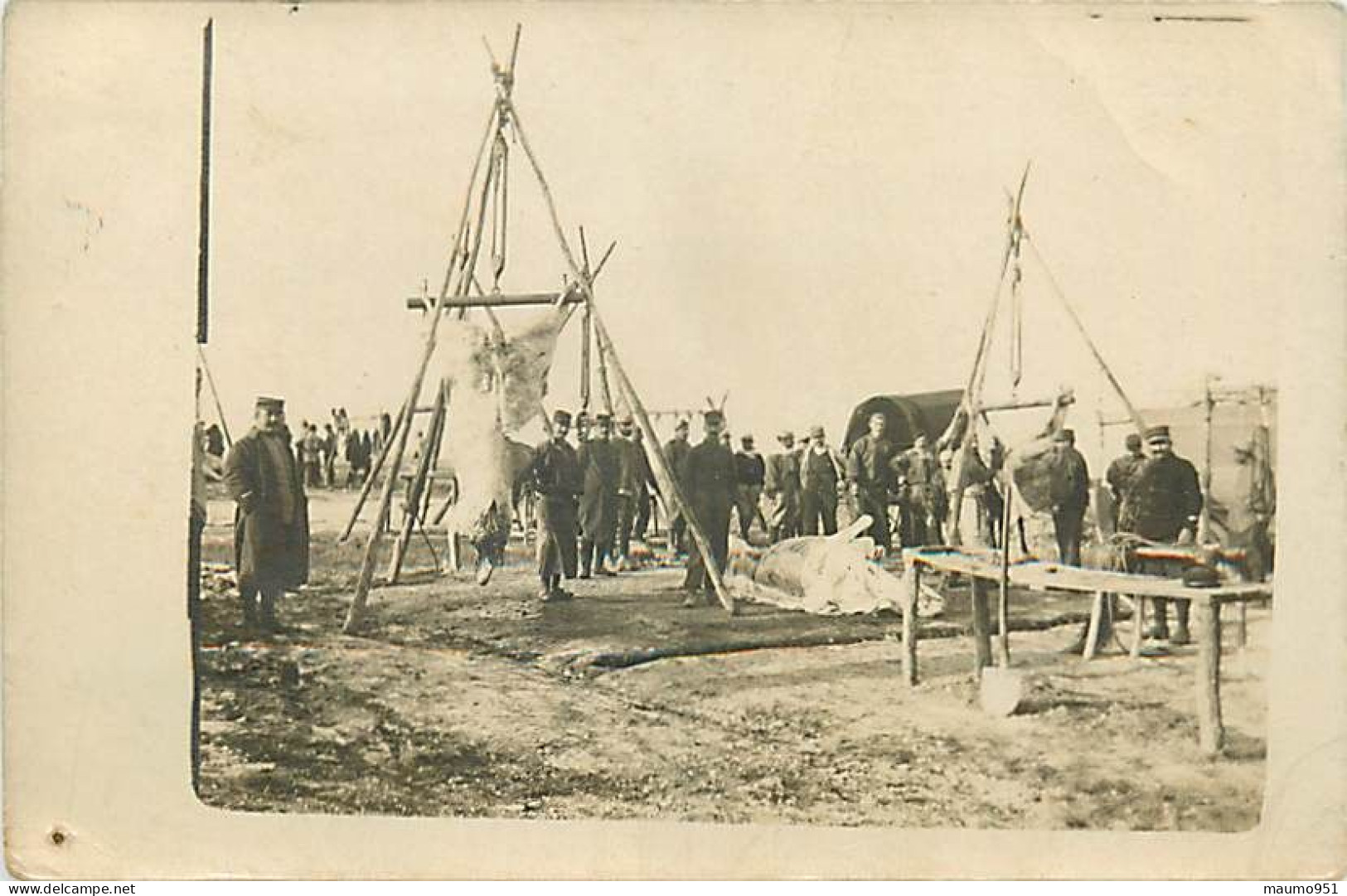 PHOTO MILITARIA 1914-1918 - L'ARMEE FRANCAISE - BOUCHERIE EN PLEIN AIR A PROXIMITE DU FRONT - Weltkrieg 1914-18