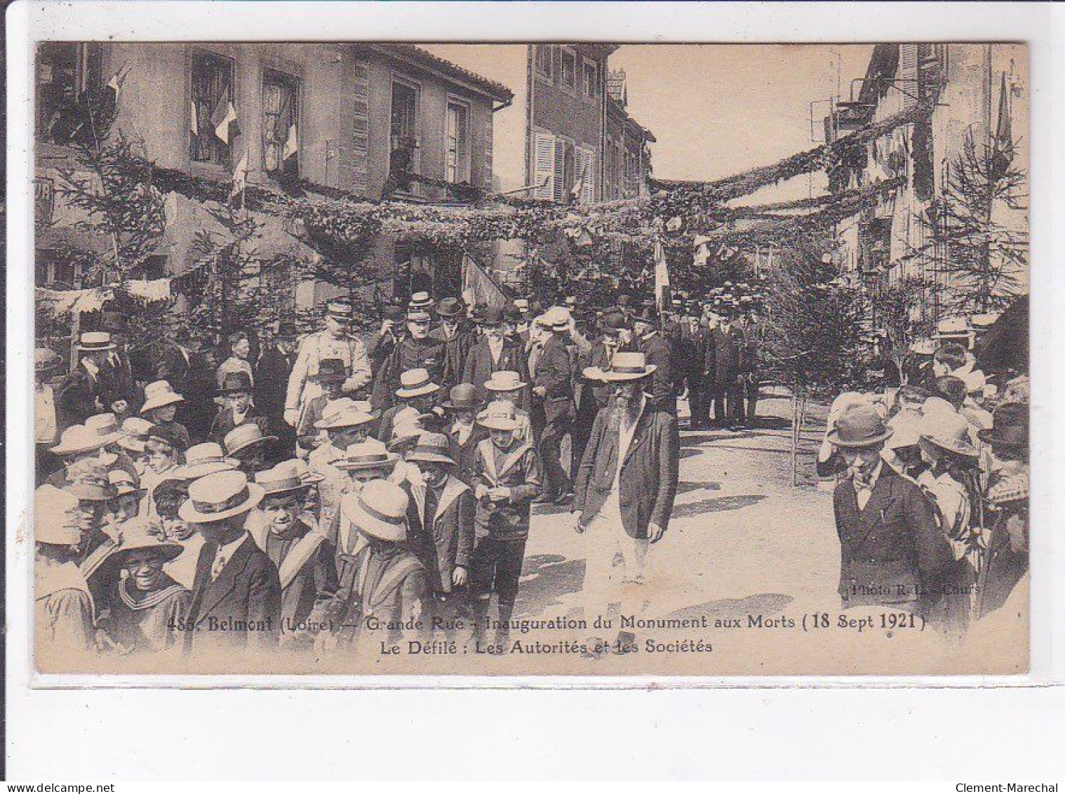 BELMONT: Inauguration Du Monument Aux Morts 1921 Défilé Autorités Et Des Sociétés - Très Bon état - Belmont De La Loire