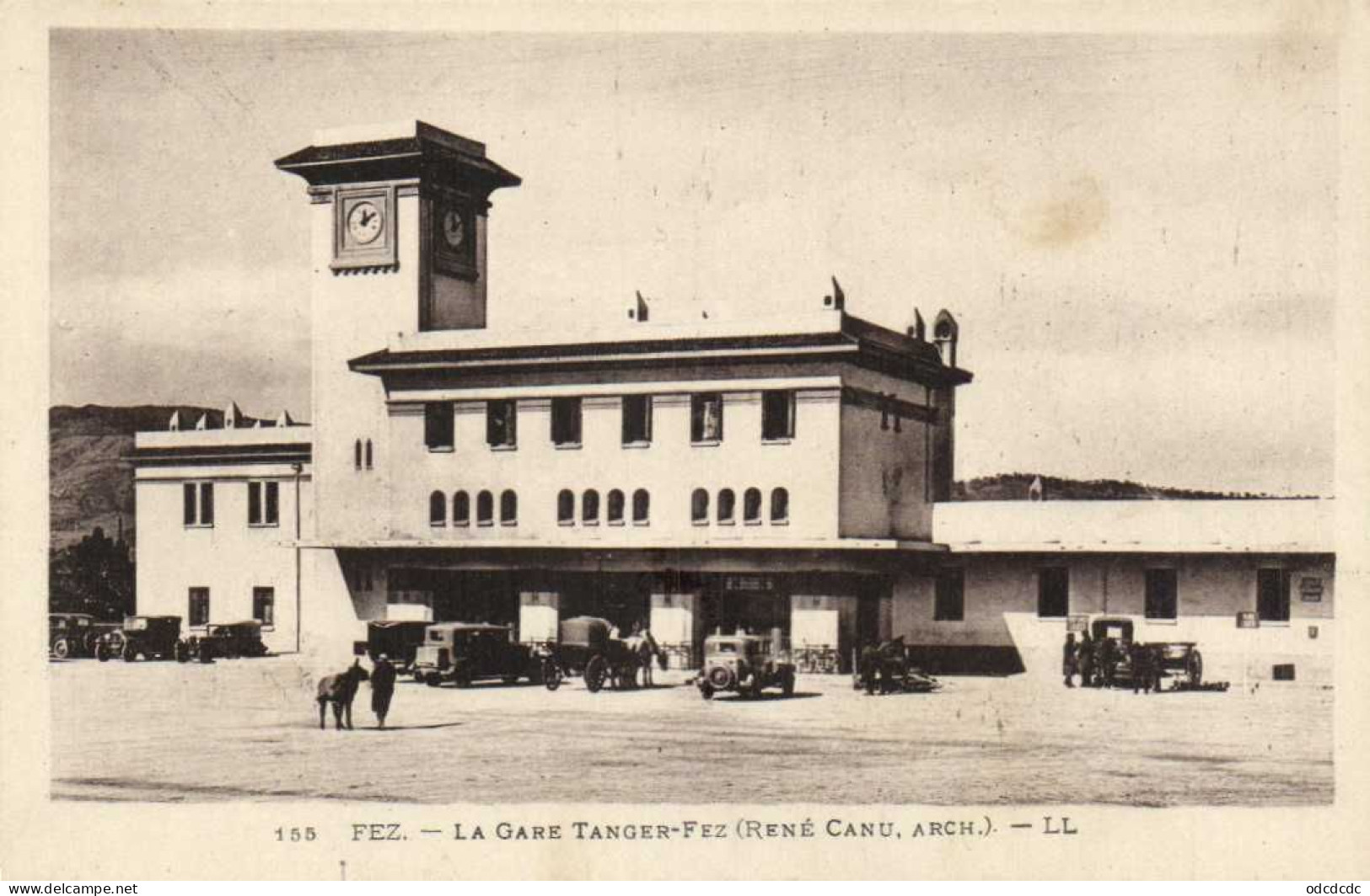 FEZ  La Gare Tanger Fez ( Rné Canu Arch) Voitures RV - Fez (Fès)
