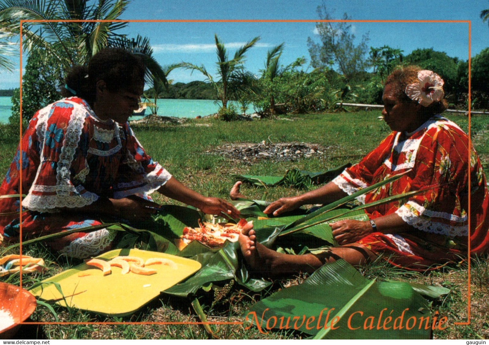 CPM - NOUVELLE-CALÉDONIE - ILE Des PINS - Préparation Du Bougna ... Photo Ch.Poisson - Edition Photo Surf - New Caledonia