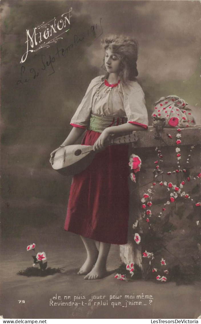 FANTAISIES - Femmes - Femme - Mignon - Fleurs - Ukulele - Colorisé - Carte Postale Ancienne - Women