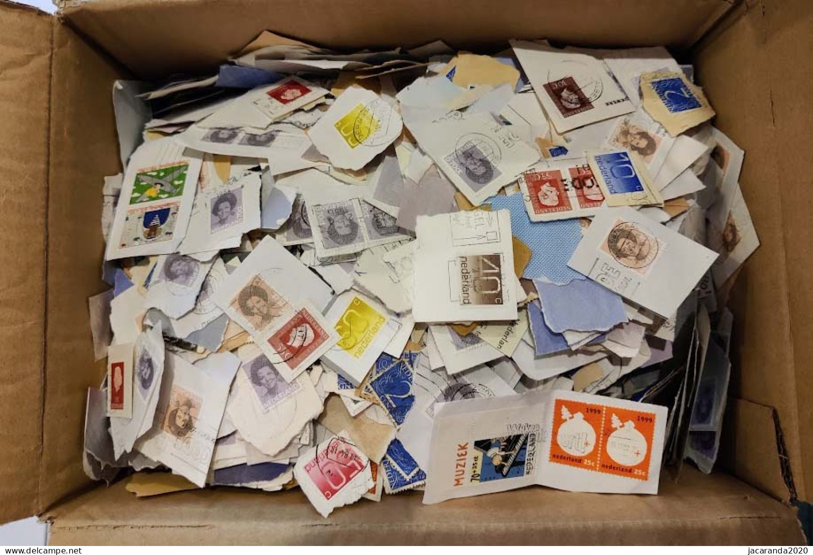 Nederland - Pays-Bas - 1 Kg - Op Papier - Klein Formaat - Vrac (min 1000 Timbres)