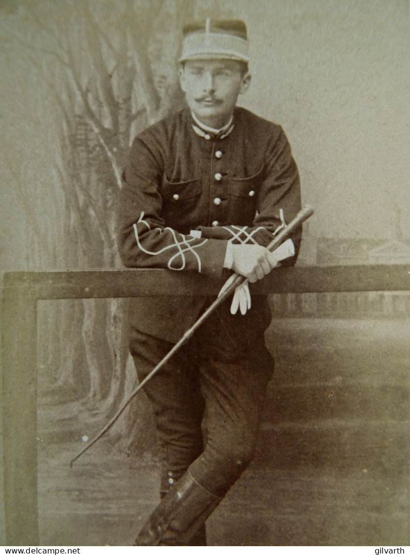 Photo CDV Coué à Saumur Militaire  S/Lieutenant Ecole Cavalerie  Tunique Modèle 1882  - L679A - Anciennes (Av. 1900)