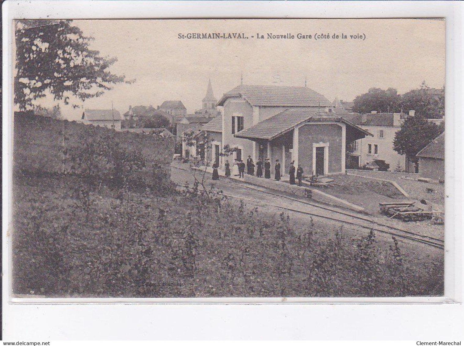 SAINT-GERMAIN-LAVAL: La Nouvelle Gare (côté De La Voie) - Très Bon état - Saint Germain Laval