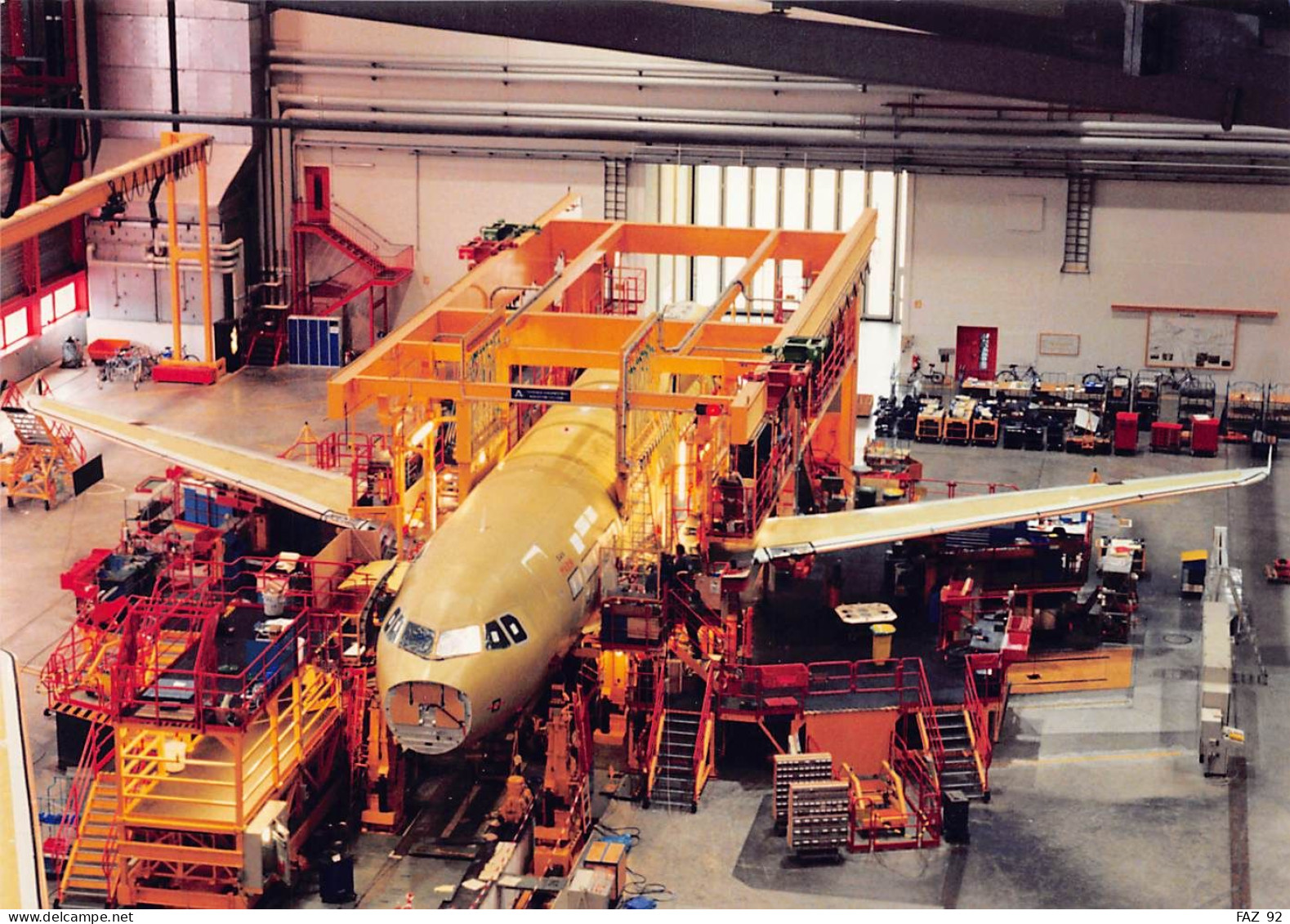 Airbus - First Airbus Industrie A319 Receives Its Wings - +/- 180 X 130 Mm. - Photo Presse Originale - Aviation