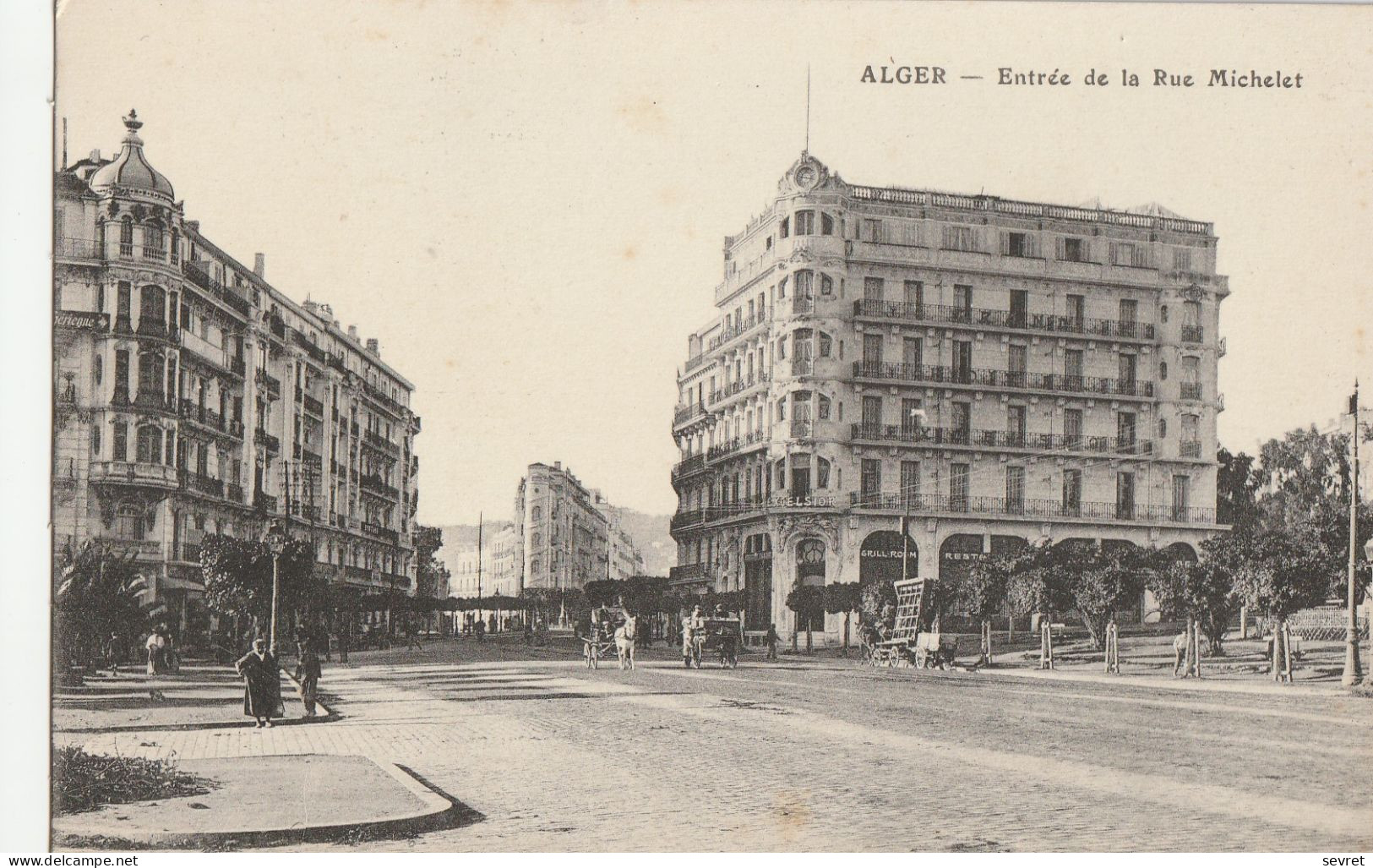 ALGER  -   Entrée De La Rue Michelet - Alger