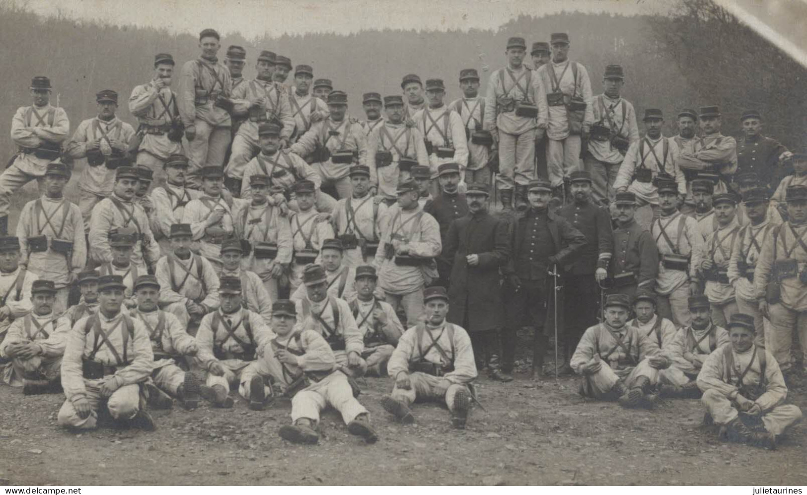 CARTE PHOTO GROUPE DE MILITAIRE  CPA BON ETAT - Regimente