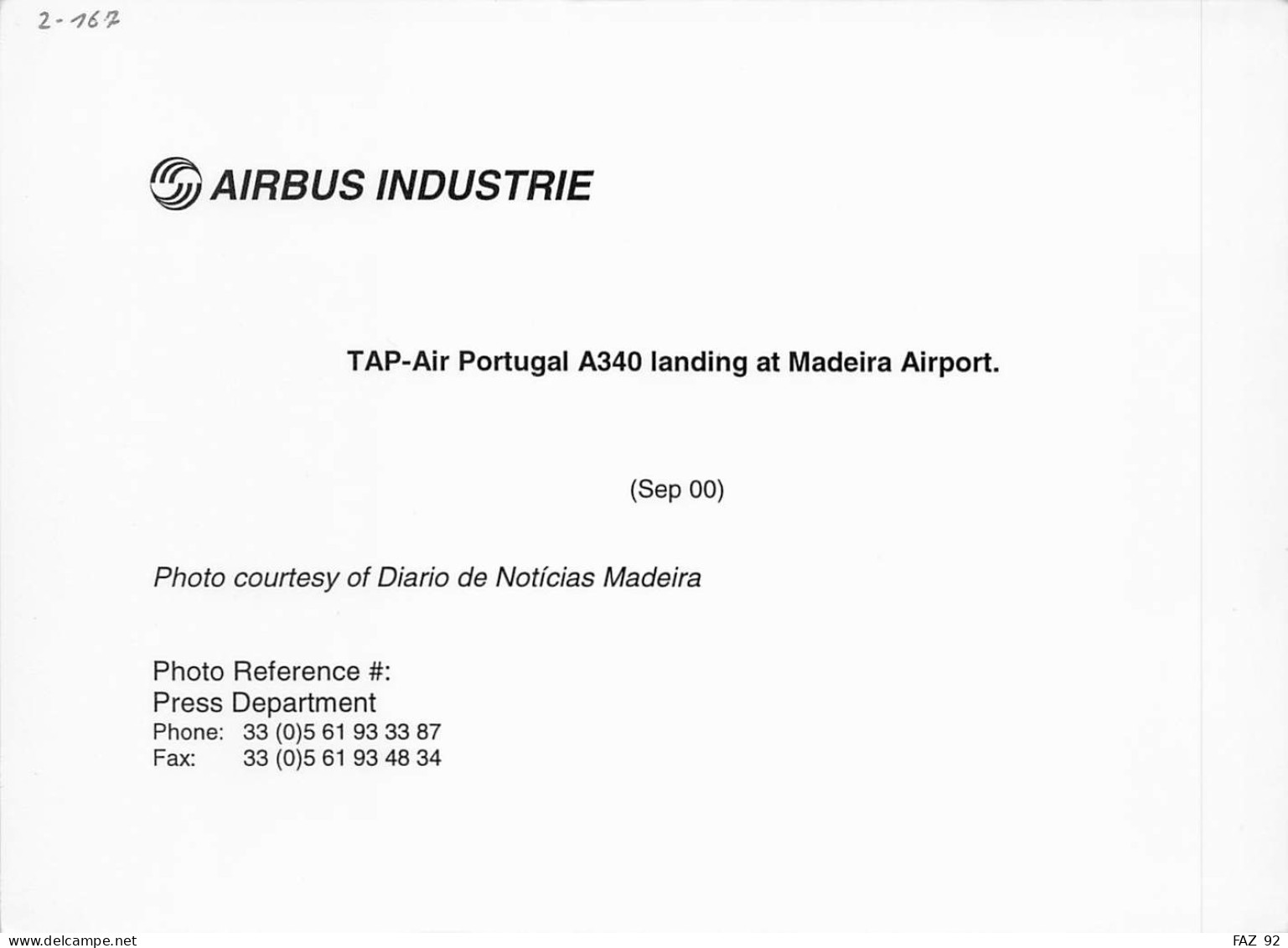 Airbus A340 In Air Portugal Landing At Madeira Airport - +/- 180 X 130 Mm. - Photo Presse Originale - Aviazione