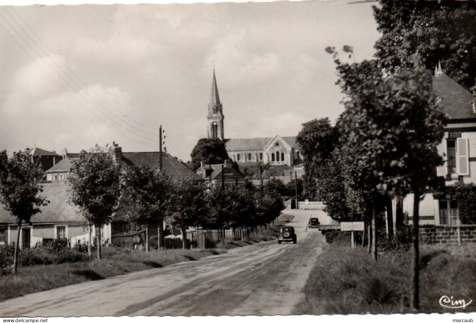 CPSM 76 Seine Maritime - GODERVILLE - Entrée Du Pays - Goderville