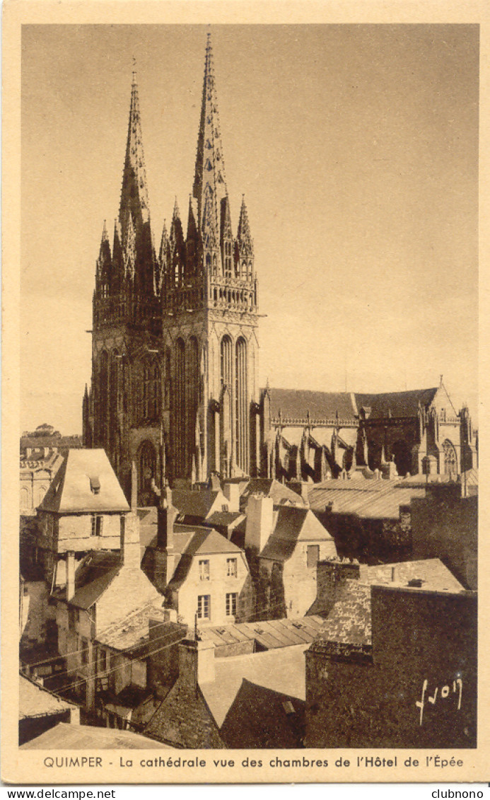 CPA - QUIMPER - CATHEDRALE VUE DE L'HOTEL DE L'EPEE - Quimper