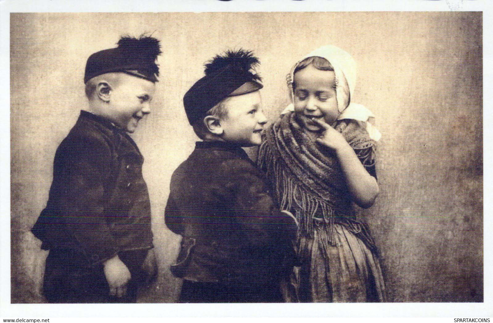 NIÑOS Retrato Vintage Tarjeta Postal CPSMPF #PKG895.ES - Portraits