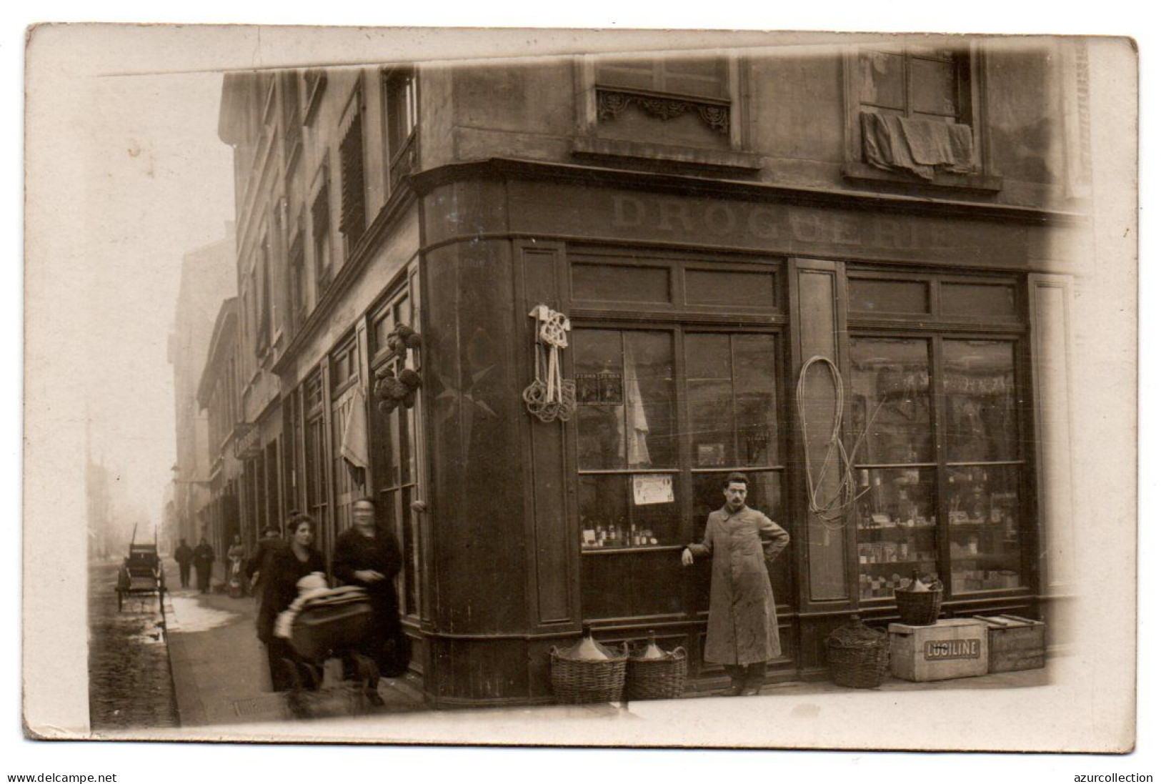 Devanture D'une Droguerie. Carte Photo Animée Non Située - Winkels