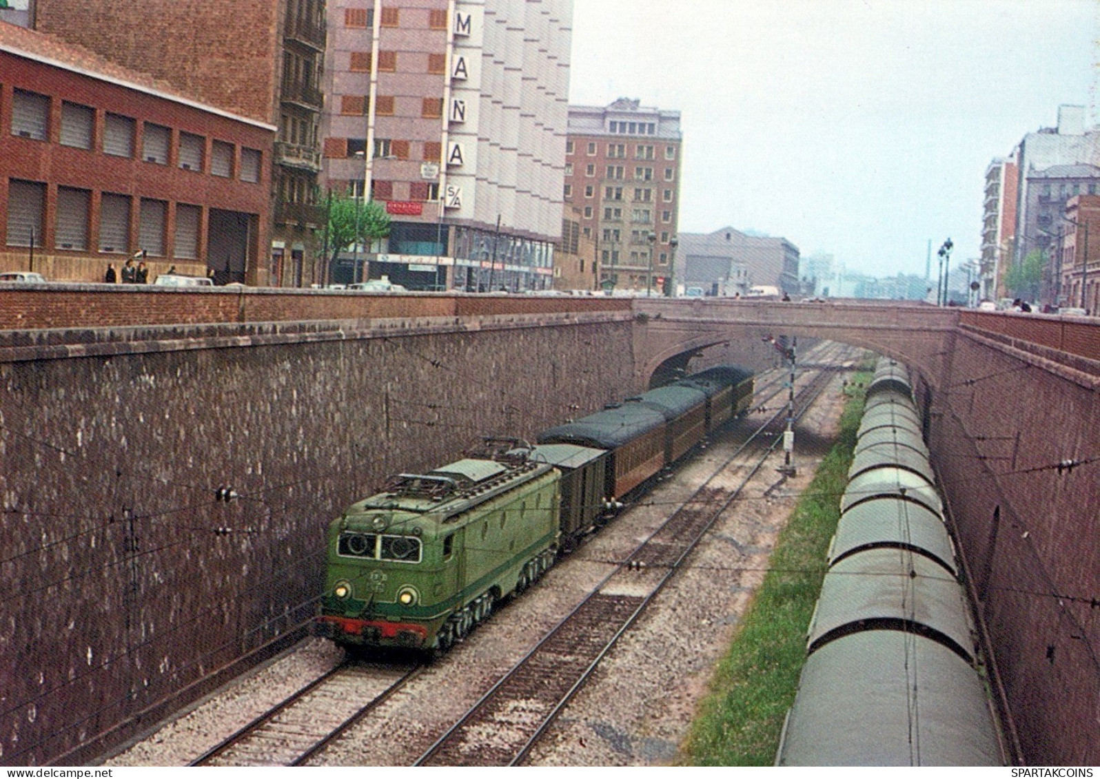 ZUG Schienenverkehr Eisenbahnen Vintage Ansichtskarte Postkarte CPSM #PAA804.DE - Treni