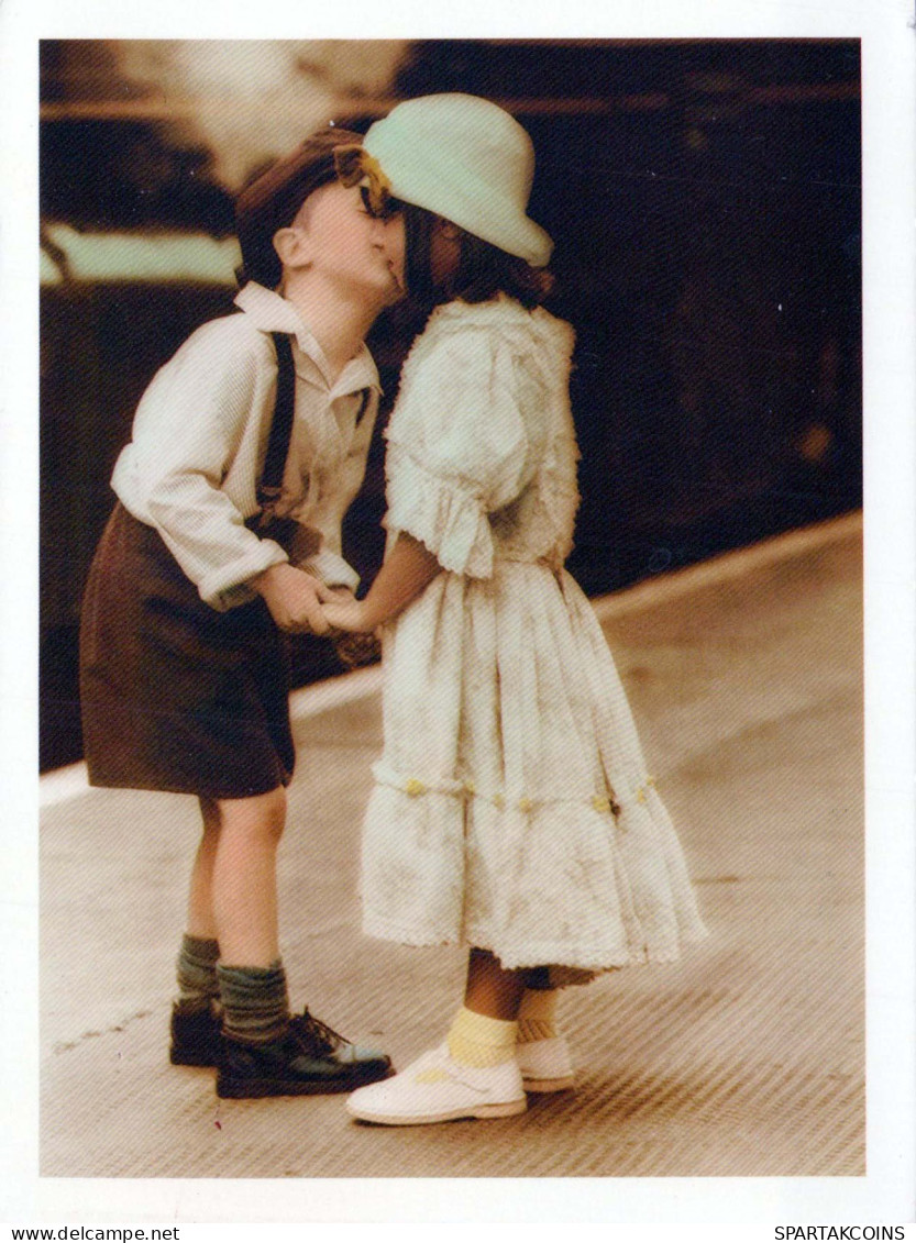 ENFANTS ENFANTS Scène S Paysages Vintage Carte Postale CPSM #PBU344.FR - Scènes & Paysages