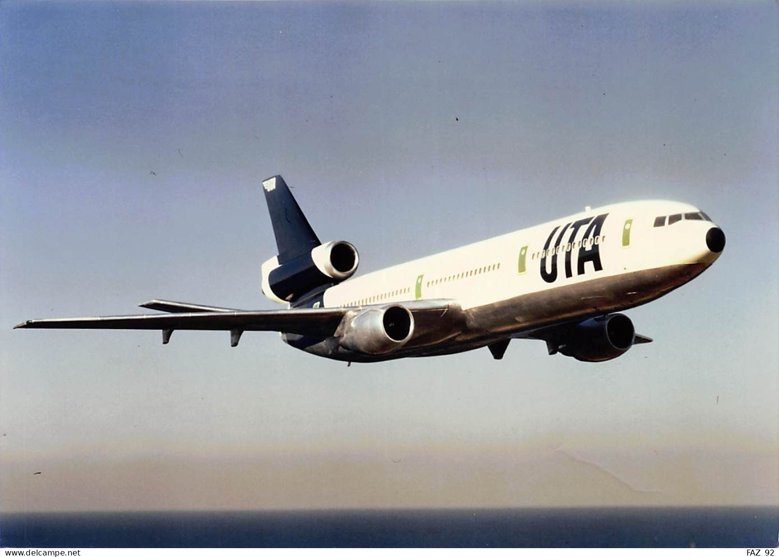 DC10 - UTA - +/- 180 X 130 Mm. - - Luftfahrt