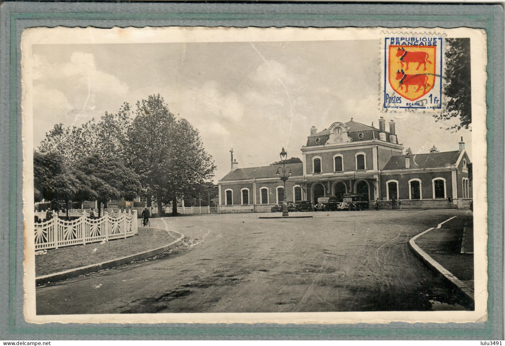 CPSM Dentelée (18) SAINT-AMAND-MONTROND - Aspect  De La Gare En 1951 - Saint-Amand-Montrond