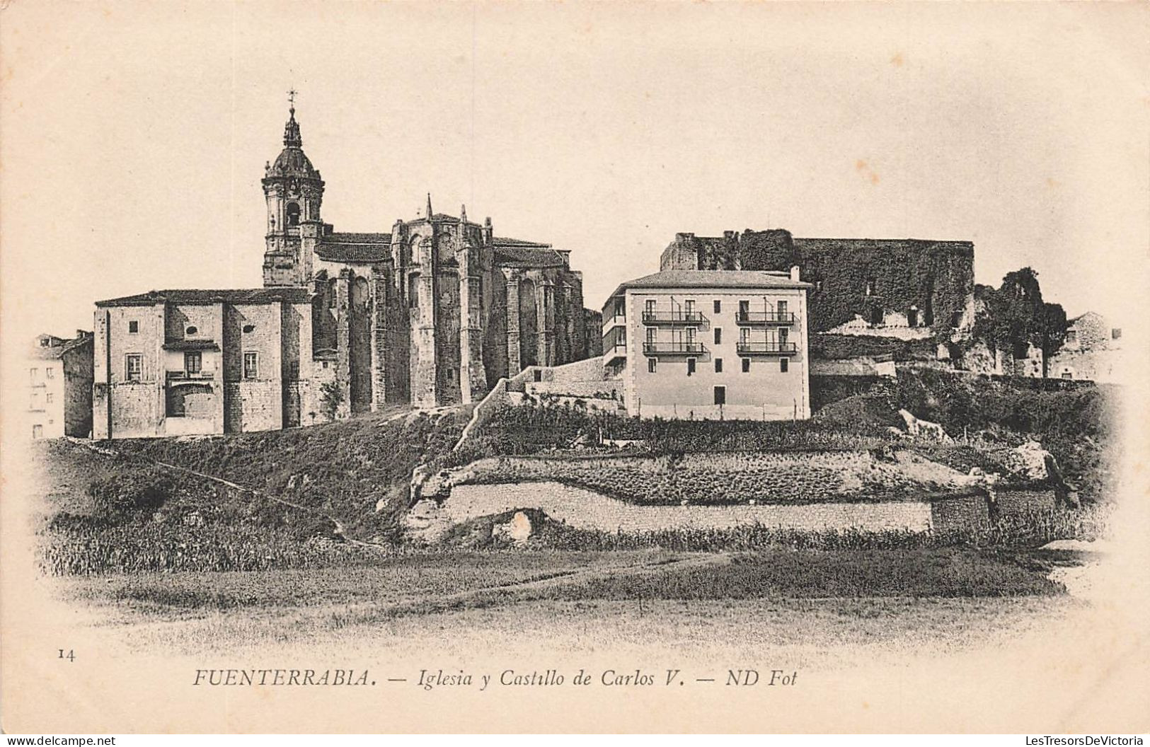 ESPAGNE - Fuenterrabia - Iglesia Y Castillo De Carlos V - N D Phot - Carte Postale Ancienne - Vari