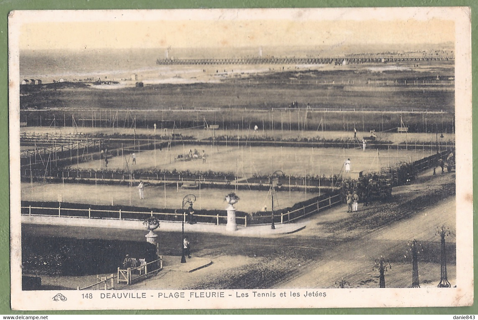 CPA  - CALVADOS - DEAUVILLE PLAGE FLEURIE - LES TENNIS ET LES JETÉES - - Deauville