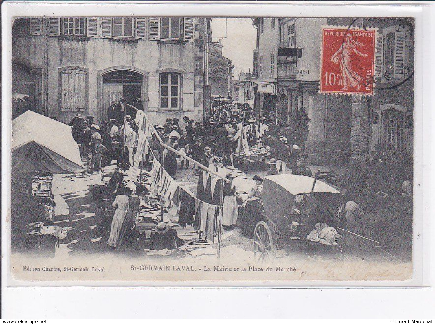 SAINT-GERMAIN-LAVAL: La Mairie Et La Place Du Marché - Très Bon état - Saint Germain Laval