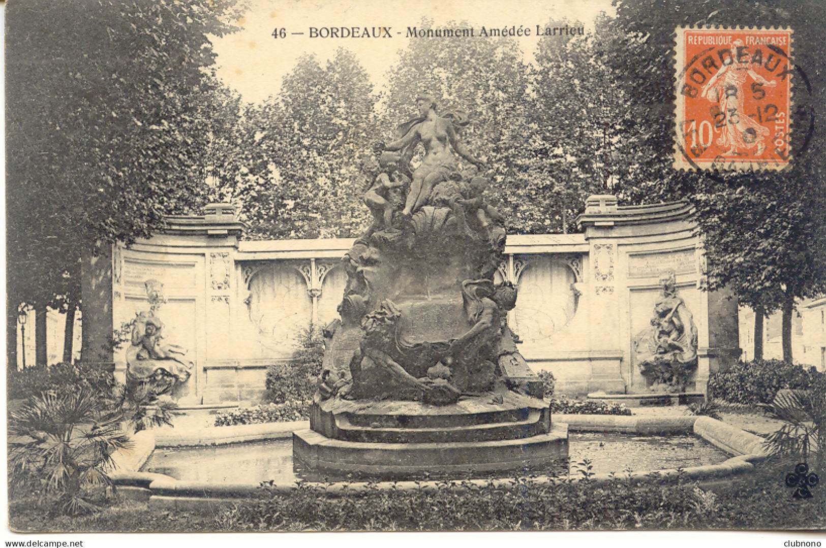 CPA - BORDEAUX - MONUMENT AMEDEE LARRIEU  - Bordeaux