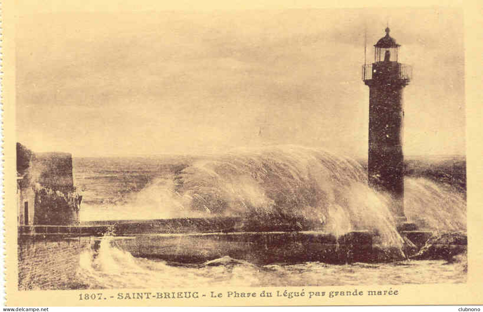 CPA - SAINT BRIEUC - LE PHARE DU LEGUE PAR GRANDE MAREE - Saint-Brieuc