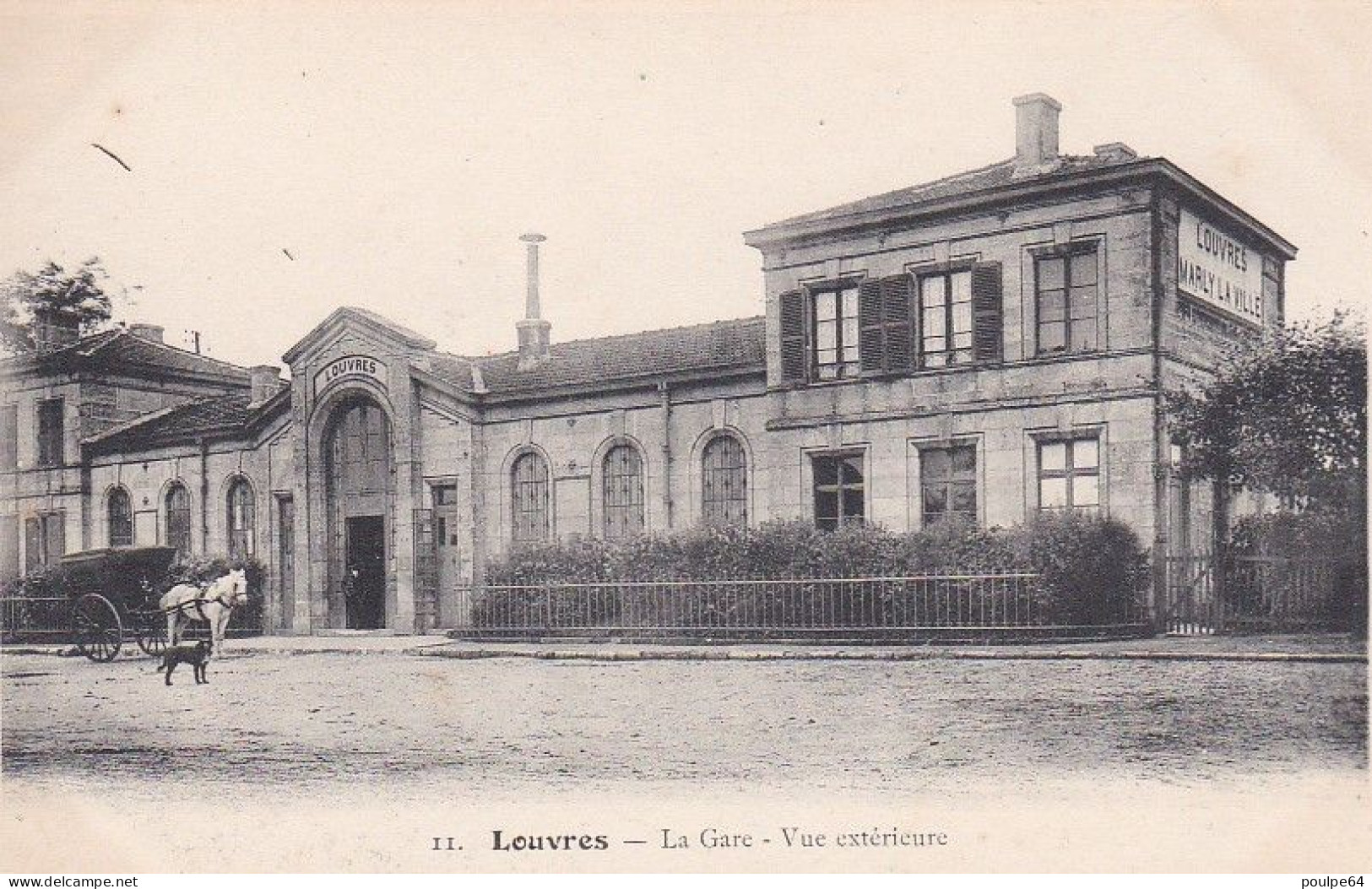 La Gare : Vue Extérieure - Louvres