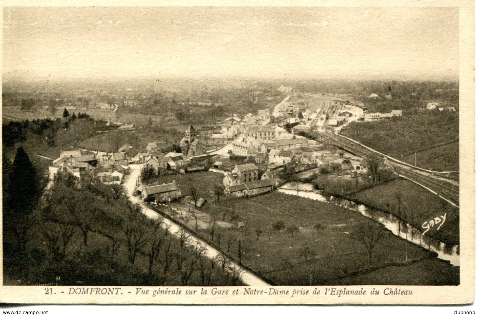 CPA - DOMFRONT - VUE GENERALE SUR LA GARE ET N.DAME PRISE DU CHATEAU - Domfront