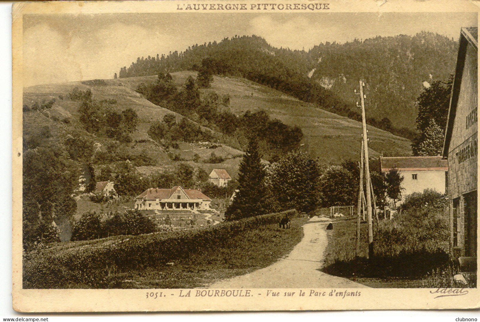 CPA - LA BOURBOULE - VUE SUR LE PARC D'ENFANTS - La Bourboule