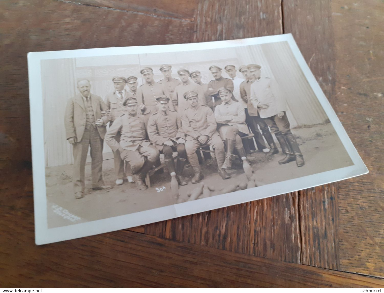 GLASGOW -SCOTLAND J.P. COOPER -OFFICERS And SOLDIERS POSING With BOWLING PINS -DEUTSCHE (?)OFFIZIERE SOLDATEN Mit KEGELN - Guerra, Militares