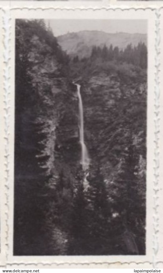 Photo Haute Savoie Megève La Cascade De La Stassaz  Réf 29811 - Personas Anónimos