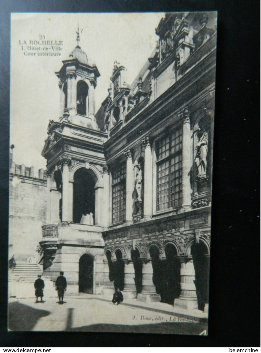 LA ROCHELLE                         L' HOTEL DE VILLE                 COUR INTERIEURE - La Rochelle