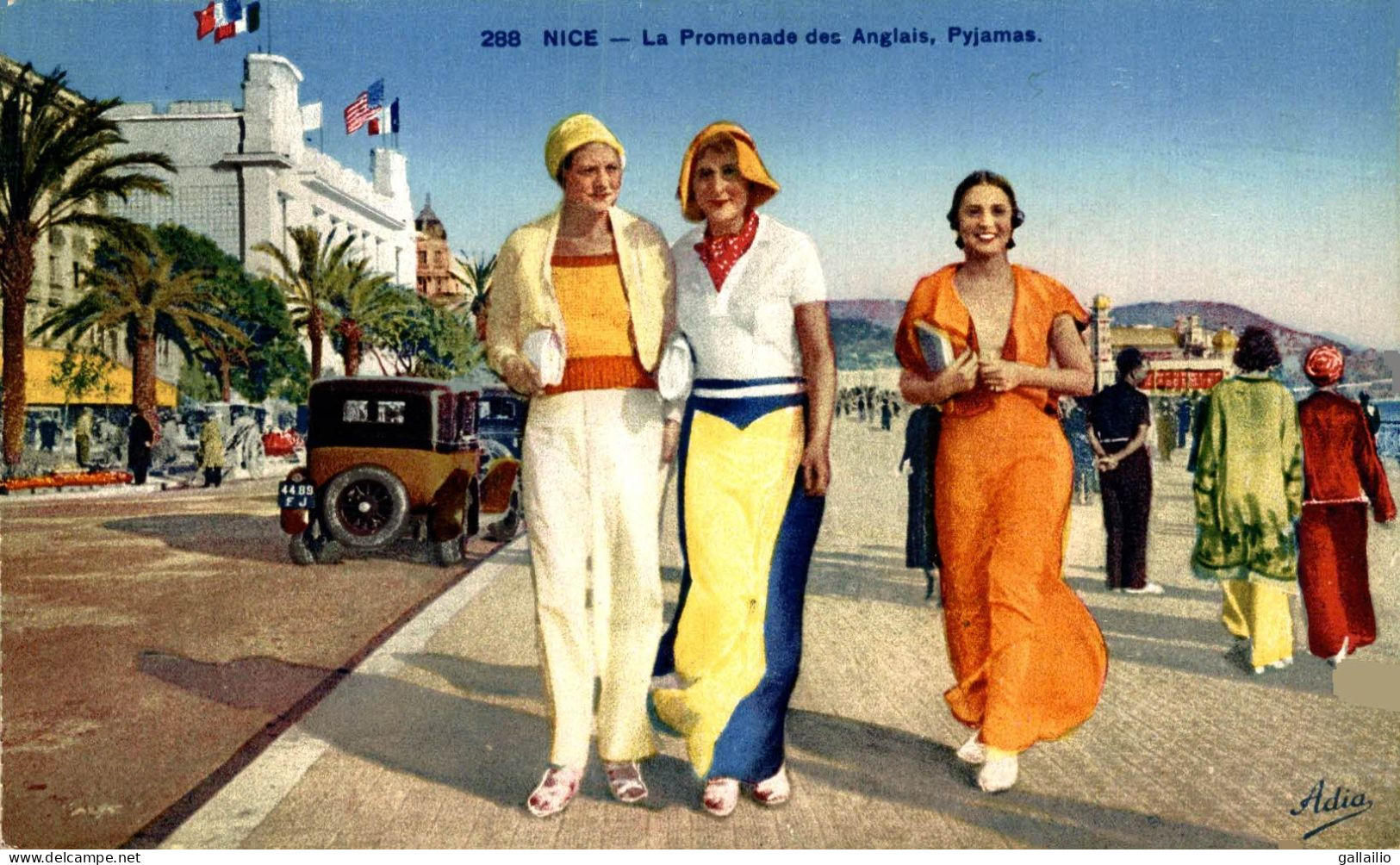 NICE PROMENADE DES ANGLAIS PYJAMAS - Moda