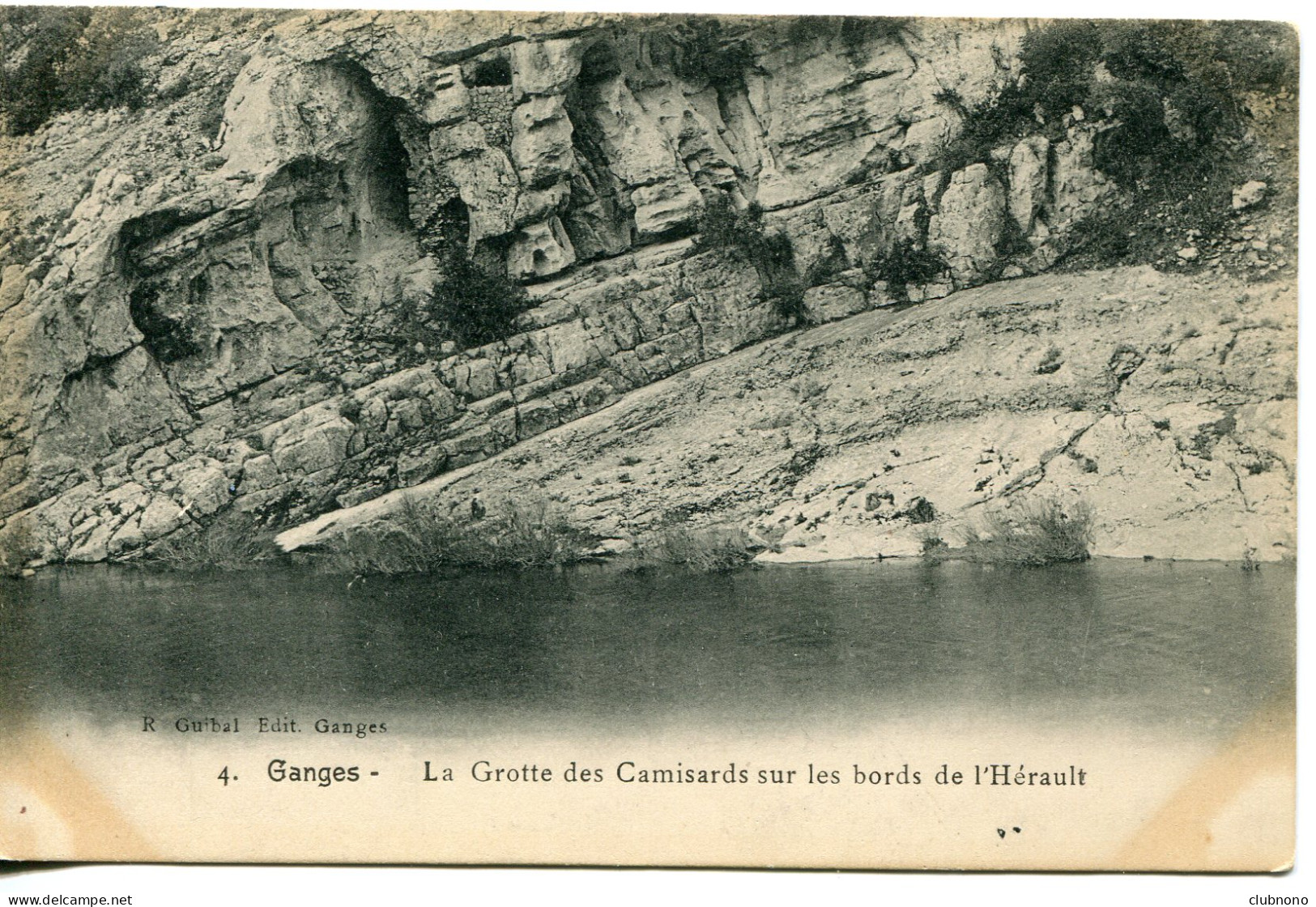 CPA - GANGES - GROTTES DES CAMISARDS SUR LES BORDS DE L'HERAULT - Ganges