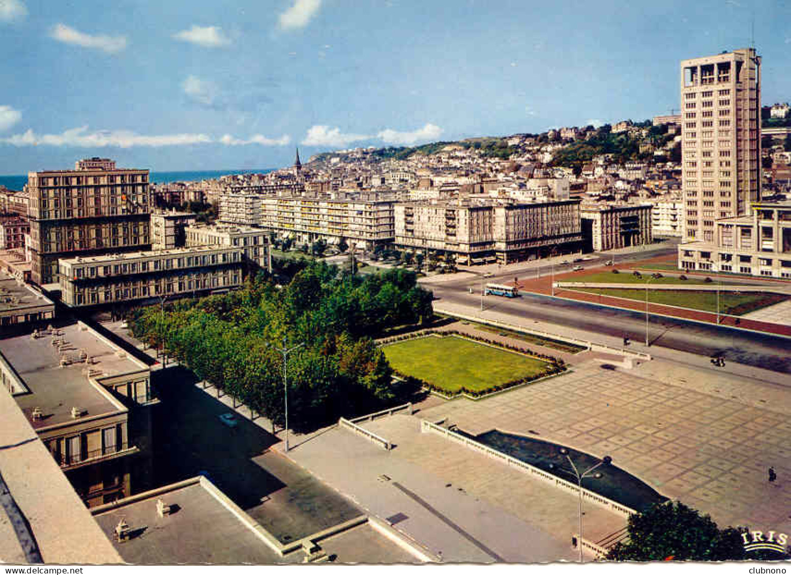 CPM - LE HAVRE - PLACE DE L'HOTEL DE VILLE (TRES BEAU CLICHE) ECRITE EN 1965 - Ohne Zuordnung