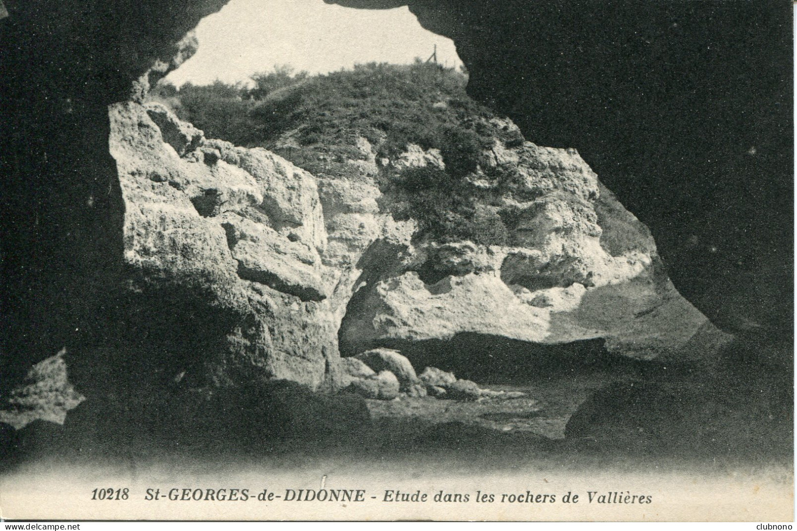 CPA - SAINT-GEORGES-DE-DIDONNE - ROCHERS DE VALLIERES - Saint-Georges-de-Didonne