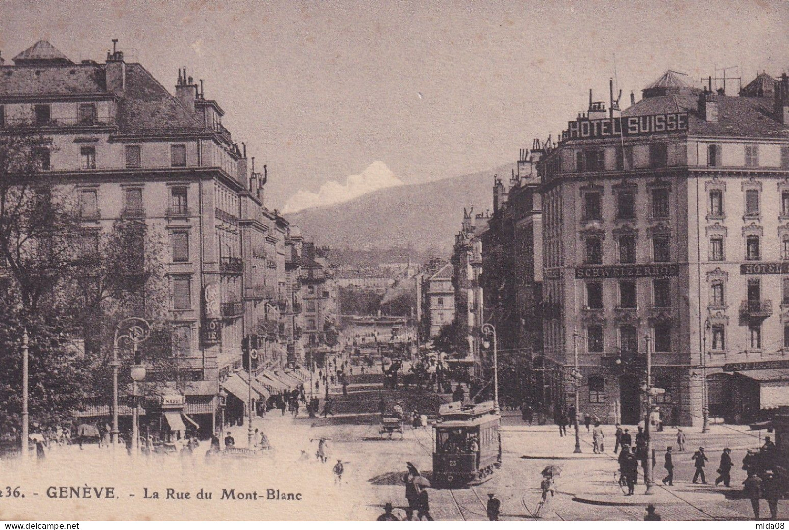 GENEVE . La Rue Du Mont Blanc. Tramway . Animée - Genève