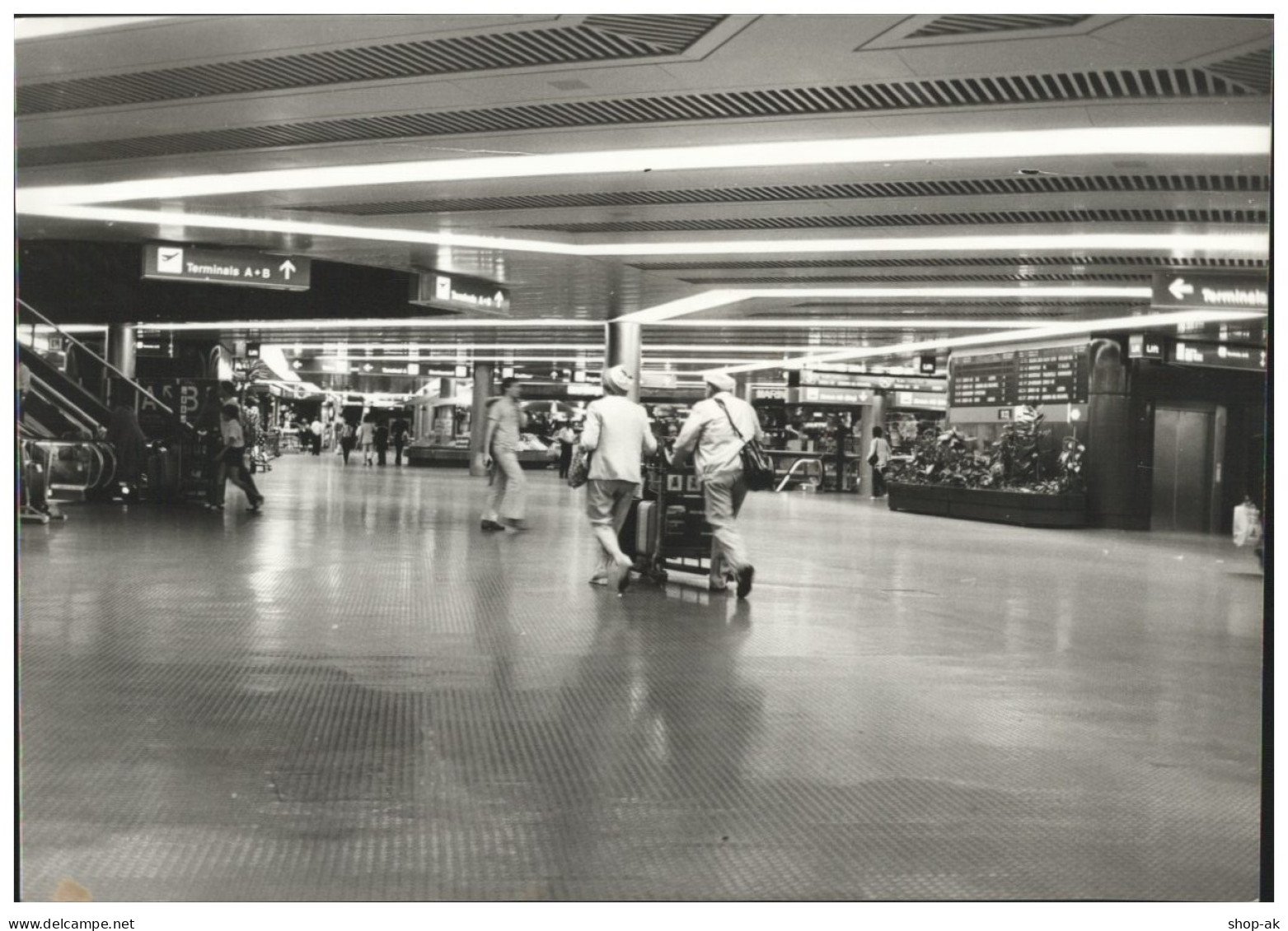 C5588/ Flughafen Zürich  Foto 21 X 15 Cm 70er Jahre - Andere & Zonder Classificatie