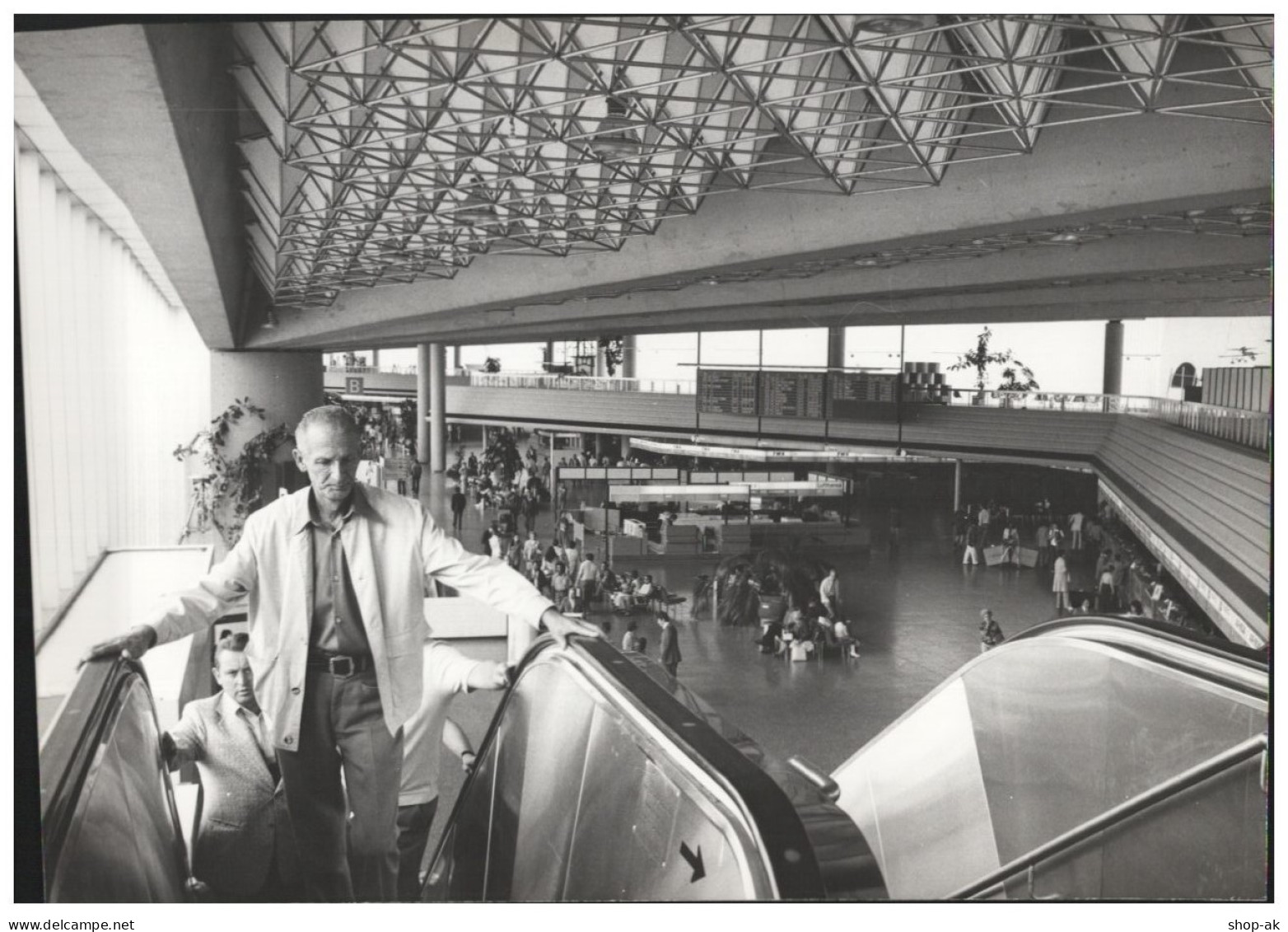 C5574/ Flughafen Frankfurt Abfertigungshalle Foto 21 X 15 Cm 70er Jahre - Sonstige & Ohne Zuordnung