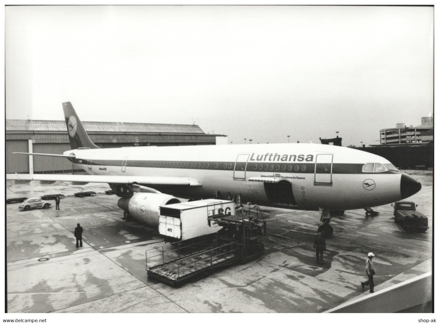 C5550/ Flughafen Frankfurt Lufthansa Flugzeug Airbus 300 Foto 21x15 Cm 70er  - Autres & Non Classés